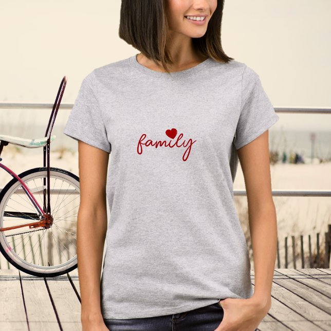 Kärlek Heart Family Graphic T-Shirt (Skapare uppladdad)