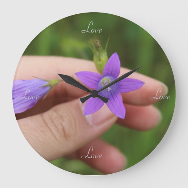 Kärlek hela tiden stor klocka (Framsida)