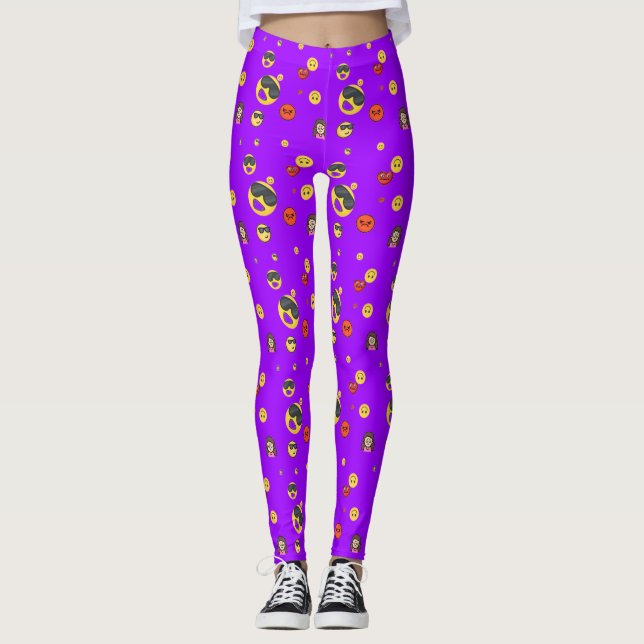 Kärlek, hjärta, roligt, tjejen emoji på nyare lila leggings (Framsida)