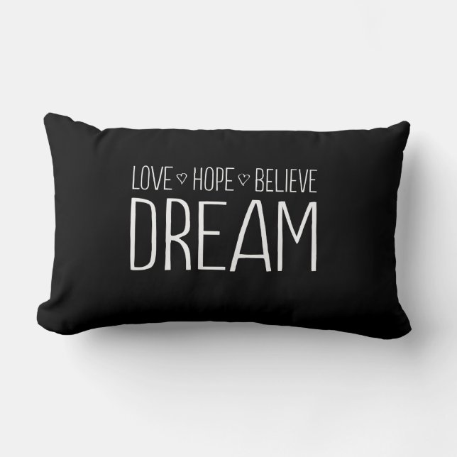 Kärlek. Hopp. Tro. Dream. Lumbarkudde (Framsida)