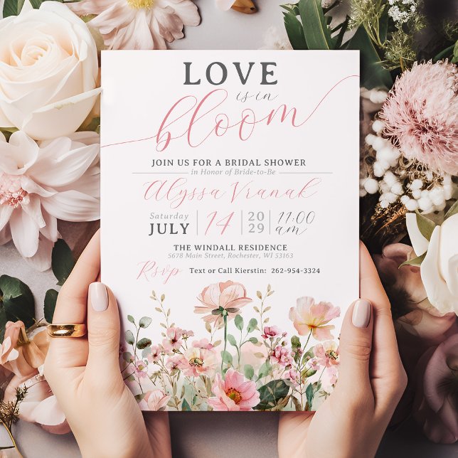 Kärlek i Bloom Rosa Wildblomme Garden Möhippa Inbjudningar (Love is in boom elegant cute pink floral wildflower bridal shower invitation, blush, green, blooming)