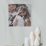 Kärlek i Elegant-skript | Ditt foto med hjärta Canvastryck<br><div class="desc">Det här vackra kanvastrycket har ord "Kärlek" i elegant,  ett snabbt kalligrafiskt skript,  med ]ditt favoritfoto och ett handskrivet skrivet hjärta. Du kan lägga till initialer eller monogram,  eller namn i nära och kära som mamma,  mormor,  familj eller make/maka. Perfekt bröllop håller också för nylingarna.</div>