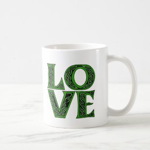 Kärlek i en irländsk Celtic stilsort Kaffemugg
