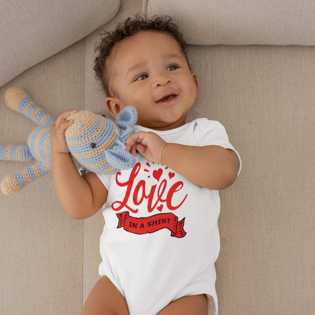 Kärlek i en shirt, Valentine Hearts och Kärlek T Shirt (Love in a Shirt, Valentine Hearts & Love Baby Bodysuit)