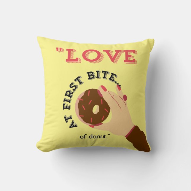 KÄRLEK I FÖRSTA BITAN KUDDE (Framsida)