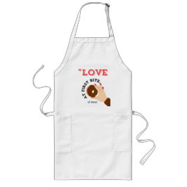 KÄRLEK I FÖRSTA BITAN LÅNGT FÖRKLÄDE