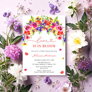 Kärlek i Möhippan BLOMMT Blommigt med ljusfärgstar Inbjudningar