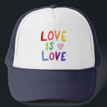 KÄRLEK IS KÄRLEK Colorful Rainbow Pride Keps<br><div class="desc">Kolla min butik för mer uttal, fånig skämt, vandring, camping, fågel och mycket mer! Den här designen finns också på skjortor, klistermärken, mugg och knappar. Se till att besöka min butik för mer design också. Eller om du vill ha någon anpassningsbar, så säg till. Om du köper något från min...</div>