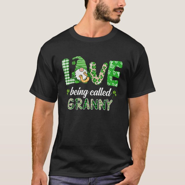 Kärlek kallades Granny Gnome Play St Patricks D T Shirt (Framsida)
