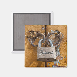 Kärlek-lås på Worn Antique Door Magnet