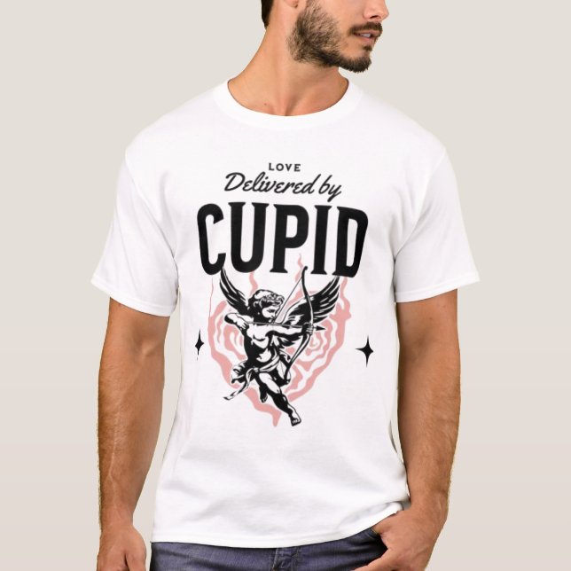 Kärlek levererat av Cupid T-Shirt (Framsida)