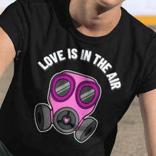 Kärlek ligger i Luft-gasmaskporten T Shirt