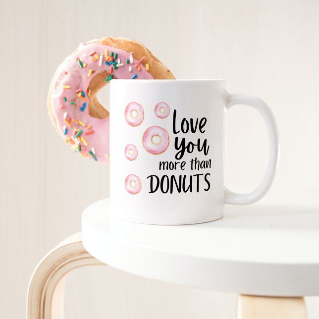 Kärlek mer än Donuts Mugg (Skapare uppladdad)