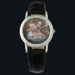 KÄRLEK Modern Calligraphy Simple Photo Bröllop Armbandsur<br><div class="desc">Modern anpassningsbar-keepé eller vacker present till den nyfödda bruden eller Alla hjärtans dag som visar ditt favoritfoto med förlovning med modern manusatrografi som läser KÄRLEK över dina egna namn och daterar över en mörk-gradient för att få typografin att framträda.</div>