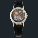 KÄRLEK Modern Calligraphy Simple Photo Bröllop Armbandsur<br><div class="desc">Modern anpassningsbar-keepé eller vacker present till den nyfödda bruden eller Alla hjärtans dag som visar ditt favoritfoto med förlovning med modern manusatrografi som läser KÄRLEK över dina egna namn och daterar över en mörk-gradient för att få typografin att framträda.</div>