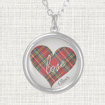 kärlek & Namn om Play Tartan Heart, Sterling Silverpläterat Halsband<br><div class="desc">Hjärtformat Royal Stewart Tartan la mönster med "kärlek" i manuset, dekorerar detta Sterling silver med 1, 75-tums halsband. Bakgrunden och ord "kärlek" är ett platina färg. Namn är grått och texten kommer att vara liten. Du kan ändra eller ta bort namn med hjälp av den angivna mallen. Kedjan 18 tum...</div>