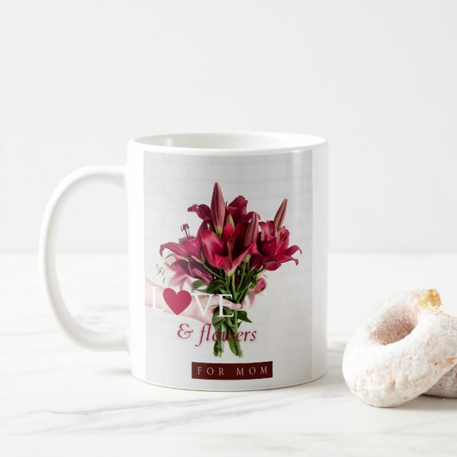 Kärlek och blommor för Mamma Lila Rosa Blommigt Ro Kaffemugg (Med munk)