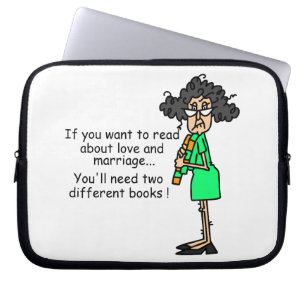 Kärlek- och giftermålhumor laptop sleeve