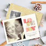 Kärlek och Joy Clear Geo Typography Photo Bröllop Julkort<br><div class="desc">Baksidan innehåller ett fullt-snowdots mönster, ett ögonblicksbildobjekt och ett anpassningsbara helgdag-meddelande. Basbakgrunden kan ändras till valfri färg. All/Mest text är redigerbar. Designade/ursprungliga teckningar efter tjock*fa*tin*i. Enkel att anpassa med ditt eget textmeddelande, namn, foto eller bild. Fler teckensnitt, fotofilter och redigeringsfunktioner finns på stilarna Redigera design. ・ ・ ・ ・ ・...</div>