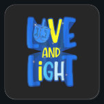 Kärlek och Light Hanukkah Menorah Chanukah Jewish  Fyrkantigt Klistermärke<br><div class="desc">Det här är en underbar gåva till din familj,  vänner under Hanukkah-helgdag. De kommer att vara lycklig för att få den här gåvan från dig under Hanukkah helgdag.</div>