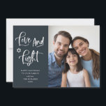 Kärlek och ljus| Mörk blått Hanukkah-foto Julkort<br><div class="desc">Det här enkla och snyggt mörk blått färgaden Lycklig Hanukkah-fotokortet har ett modernt,  handskrivet skript som heter "Kärlek och Light" och David Star med ditt favoritfoto.</div>