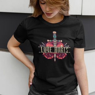 Kärlek Ontr Heart och Dagger T Shirt