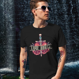 Kärlek Ontr Heart och Dagger T Shirt
