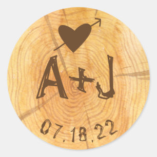Kärlek på en logg Anpassningsbar Monogram Bröllo Runt Klistermärke