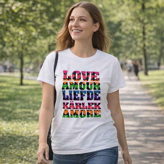 Kärlek på många språk Neonhjärtan T Shirt (A tshirt that says love in English, French, Dutch, Swedish and Italian with neon hearts.)