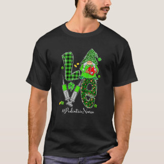 KÄRLEK Pediatriska Nurse Gnome Funny St patricks d T Shirt