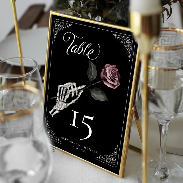 Kärlek Skeleton Hand Ro Halloween Gothic Bröllop Bordsnummer (Love Skeleton Hand Rose Halloween Gothic Wedding Table Number)