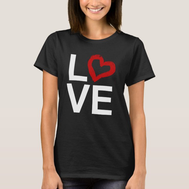 KÄRLEK som är svartvit med röd skissad hjärta Tee Shirt (Framsida)