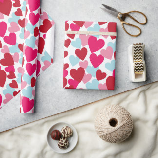 Kärlek som slår in papper presentpapper