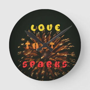 Kärlek som sparar Abstrakt Art Design-utskrift Rund Klocka