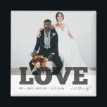 Kärlek Tack Bröllopsfoto Förmån Tack  Magnet<br><div class="desc">Söta Kärlek och tack bröllop tack förmån magneter,  med en av dina favoritbröllops- eller smekmånadsfoton. Anpassa dessa bröllops tack magneter med ditt foto,  namn och bröllopsdatum.</div>