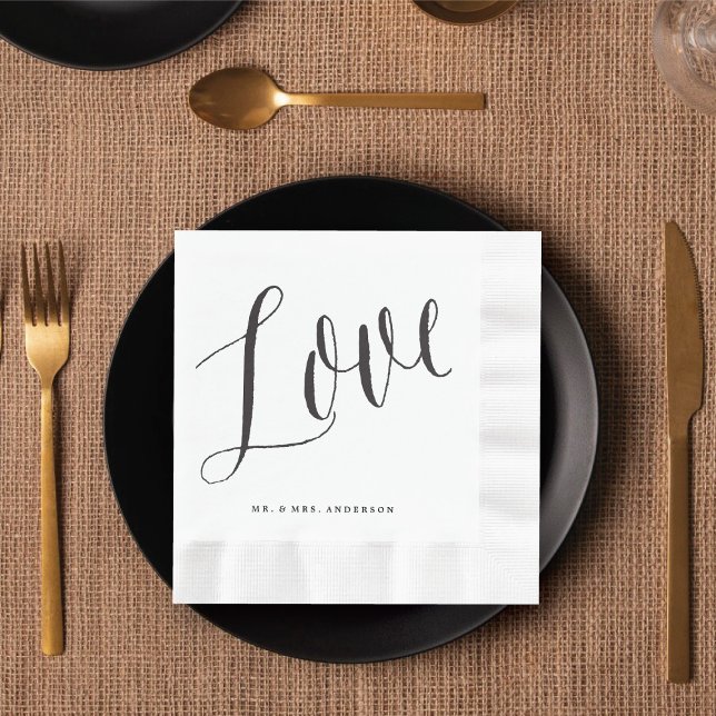 Kärlek Trendig Chic Black Script Calligraphy Bröll Pappersservett (LOVE Trendy Chic Black Script Calligraphy Wedding Paper Napkins @ fatfatin_blue_knot)