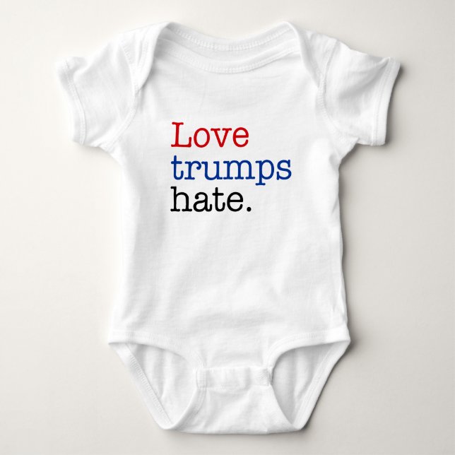 Kärlek Trumps Hate Tee Shirt (Framsida)