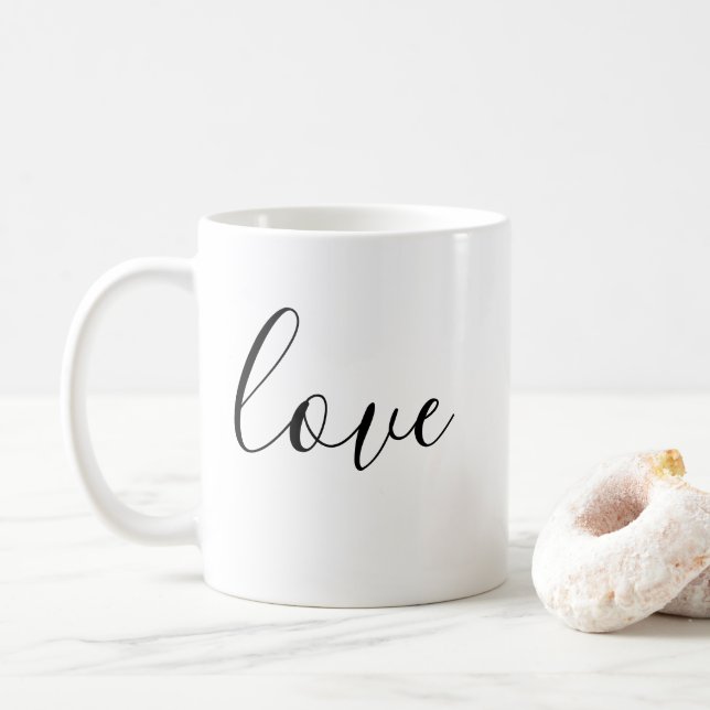 Kärlek Typografi - minimalistisk svart text Kaffemugg (Med munk)