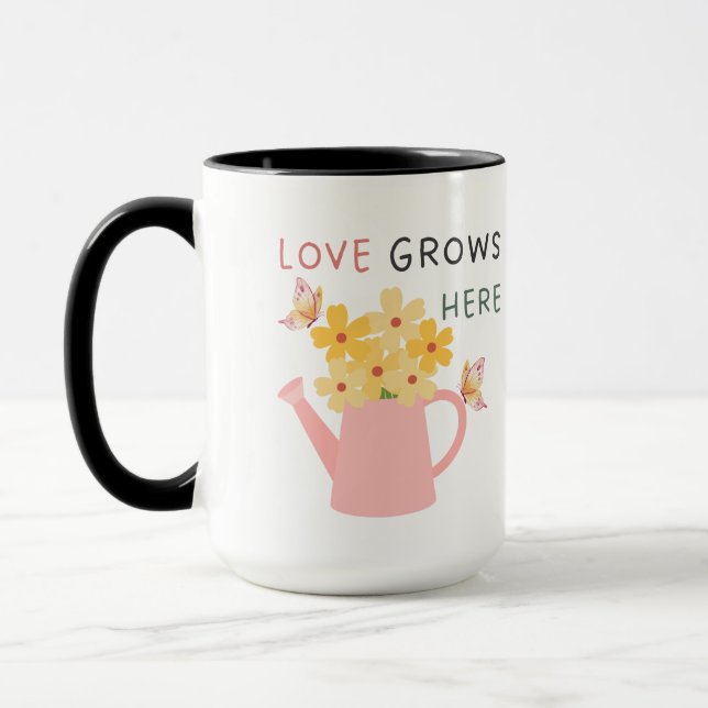 Kärlek Växer Här Blommig Trädgårdscitat Mugg (Vänster)