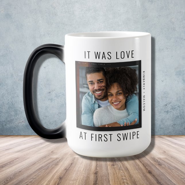 Kärlek vid First Swipe Online par Valentine Mugg (Skapare uppladdad)