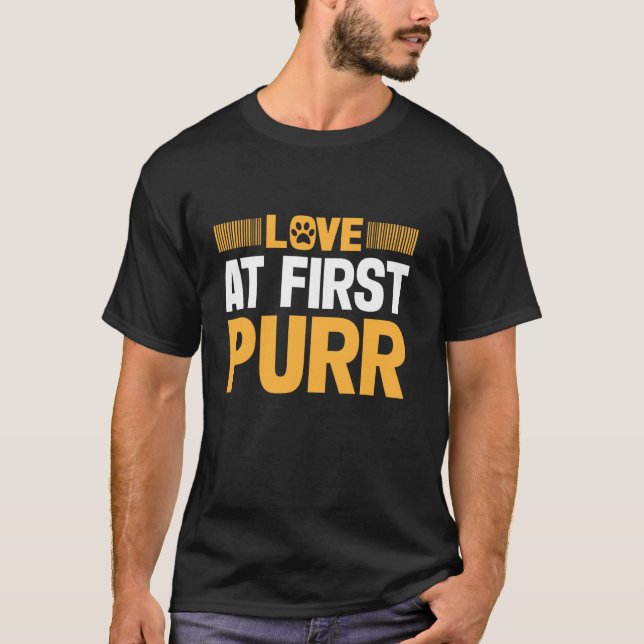 Kärlek vid första morrning Kattmamma T Shirt (Framsida)