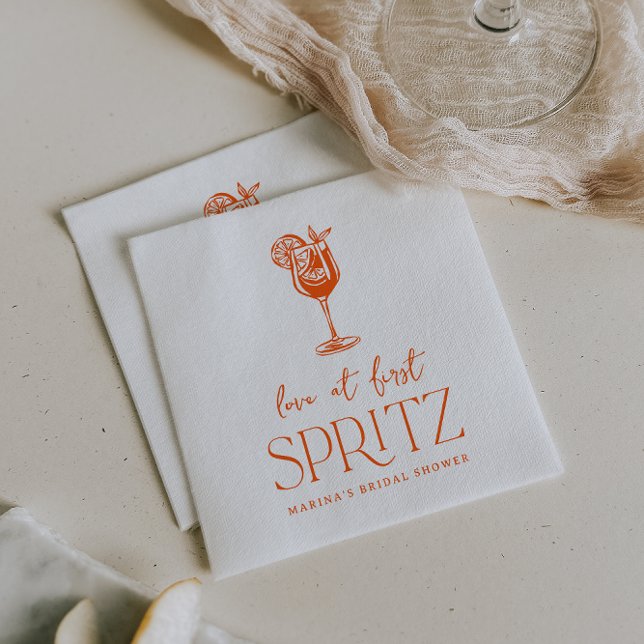 Kärlek vid första spritzen Bröllopsdusch  Pappersservett (Skapare uppladdad)