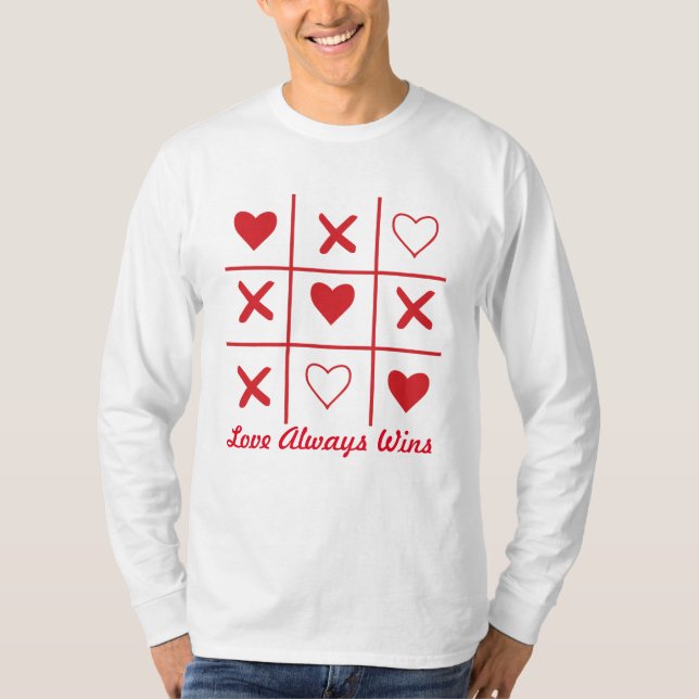 Kärlek vinner alltid Valentins dag T Shirt (Framsida)