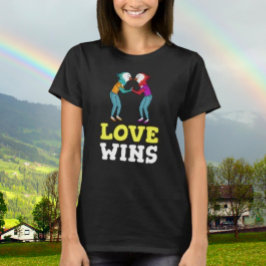 Kärlek Vinner Fåglar T Shirt