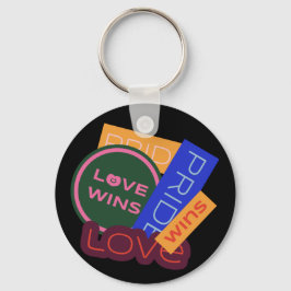 Kärlek vinner. Pride. Pridet vinner. HBT+Pride Nyckelring