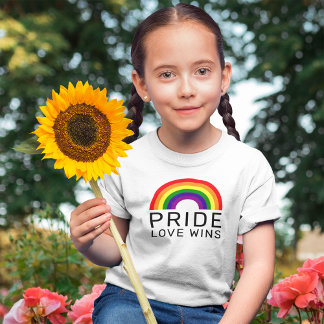 Kärlek Wins Rainbow Färg LGBTQ Gay pride T Shirt