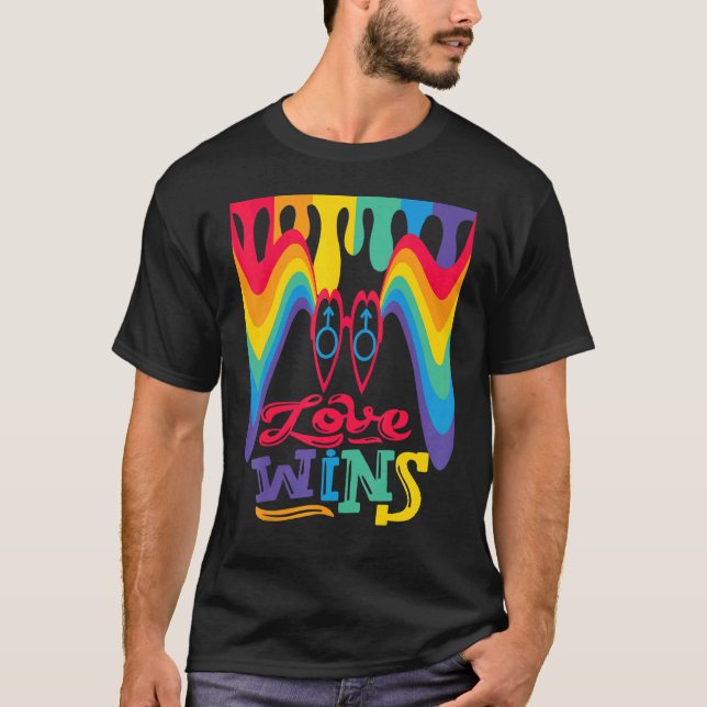 Kärlek Wins Rainbow med Mars Symbol för Gay Kärlek T Shirt (Framsida)