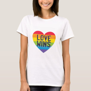 Kärlek Wins T Shirt