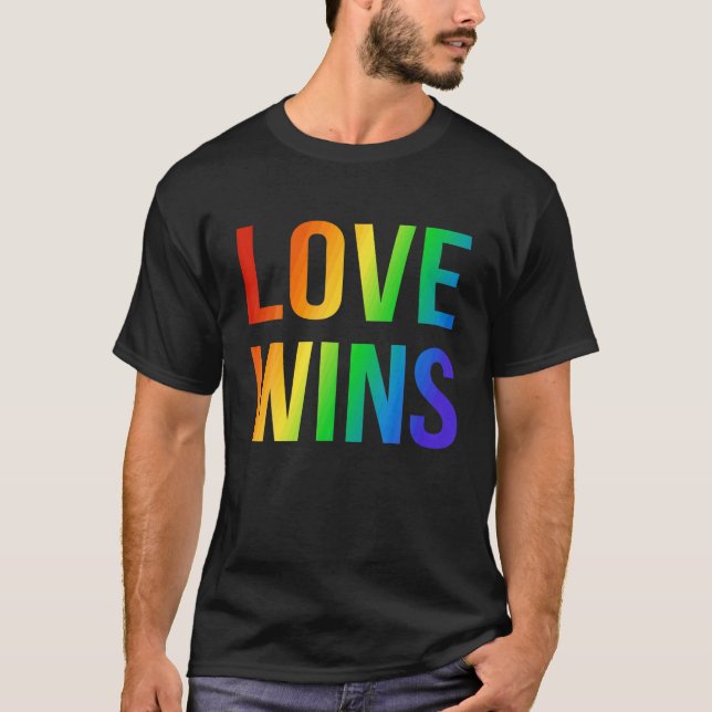 KÄRLEK WINS T SHIRT (Framsida)