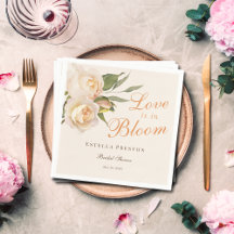 Kärleken blommar Vita rosor kräm Bröllopsdusch